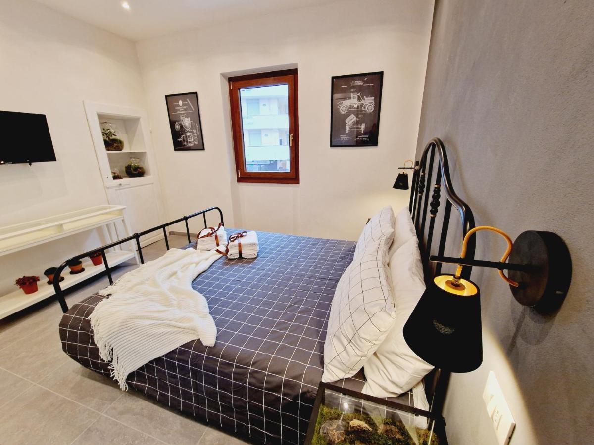 Monna Dina In Apartamento