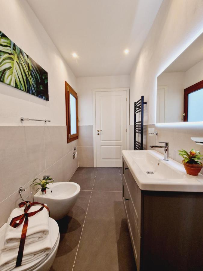Monna Dina In Apartamento